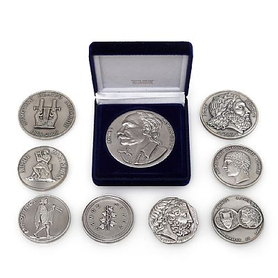 Πρεσαριστά επάργυρα μετάλλια