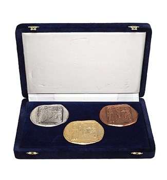 Μετάλλια αναμνηστικά εντός βελούδινης θήκης