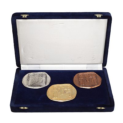 Μετάλλια αναμνηστικά εντός βελούδινης θήκης